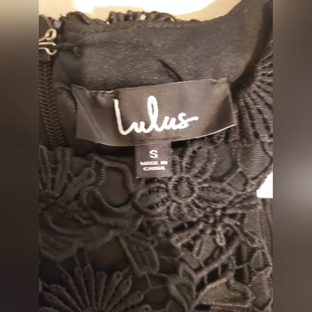 Lulu's Black Floral Crochet Dress Size Small - Picture 5 of 7